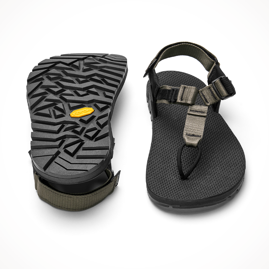 Product image: Bedrock Unisex Cairn Evo Charcoal, shown from above.