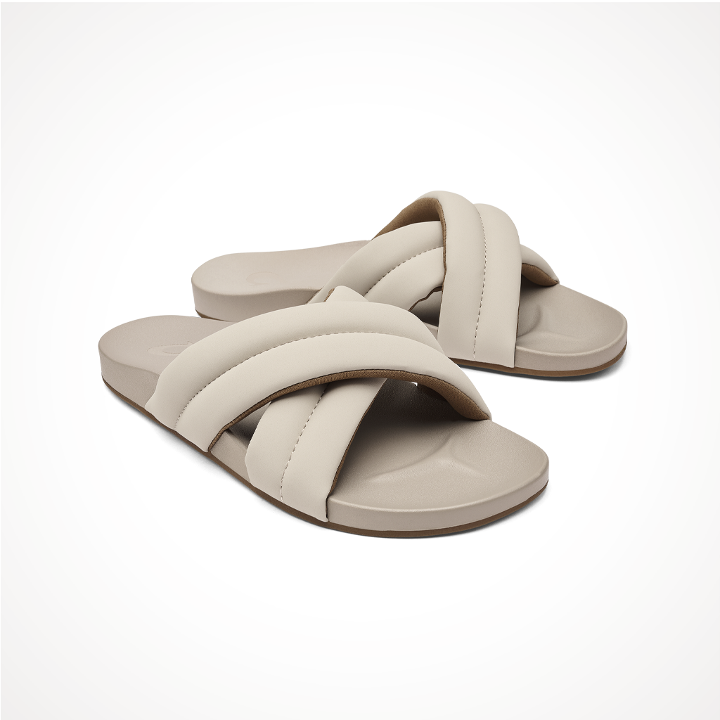 Product image: Footwear Olukai Womens Hila Cloudy, shown from a three-quarter angled view.