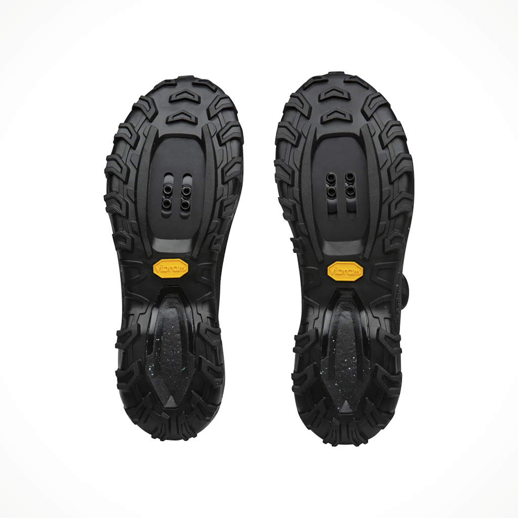 Product image: Pearl Izumi X ALP Summit MTB phantom Serene Green womens 2026, showing the bottom view.