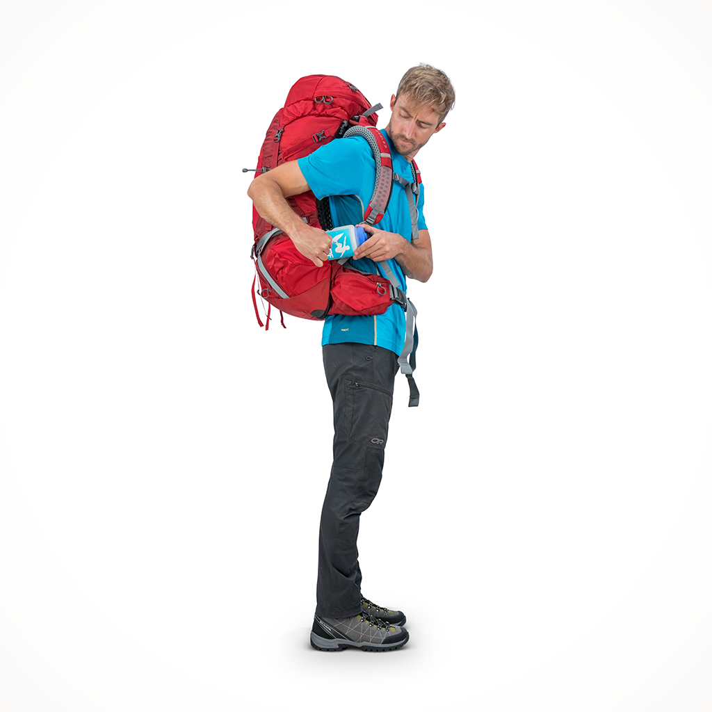 Product image: Camping Backpacks Mens Osprey Atoms AG 50 Rigby Red Model, side profile view.