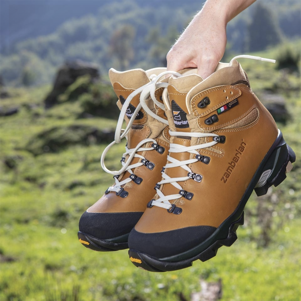 Product image: Footwear Zamberlan Womens Vioz Lux GTX RR Waxed Camel, lifestyle product shot.