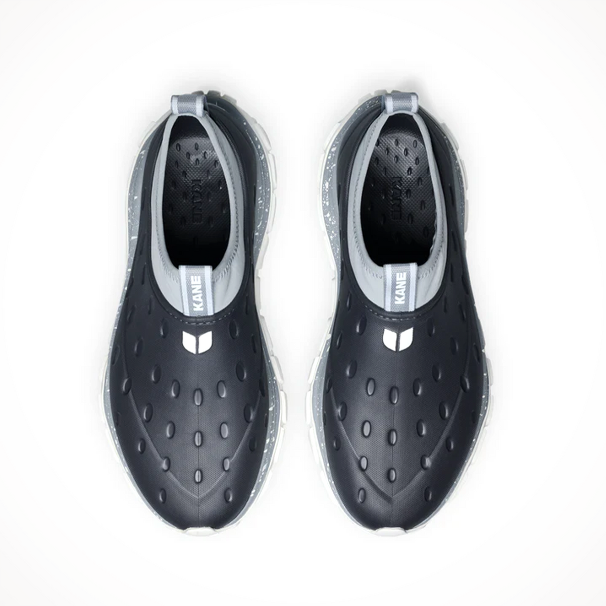 Product image: Kane Revive AC Shadow Unisex 2025, shown from above.