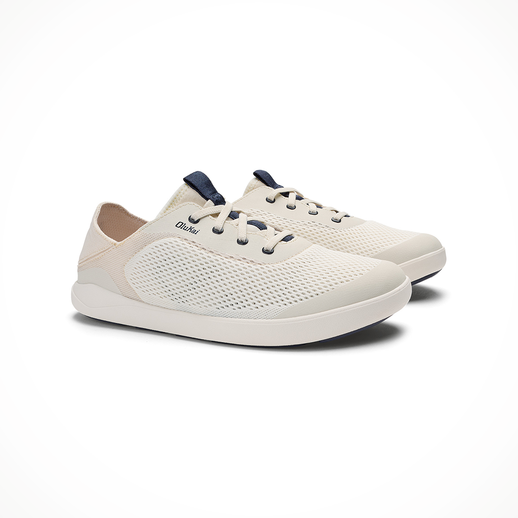 Product image: Olukai Moku Pae White Sand Trench Blue Mens 2026, shown as a pair.