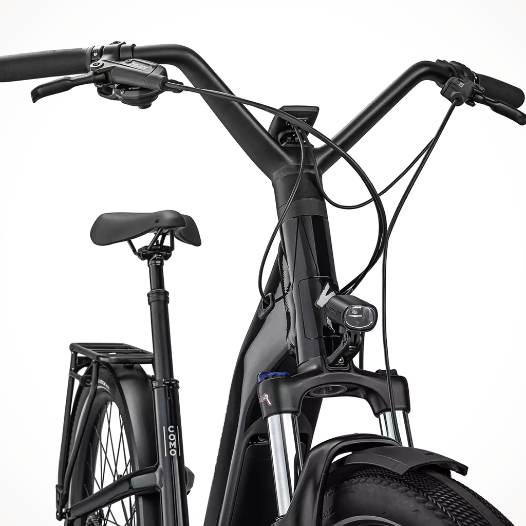 Product image: Specialized Como 4 Cast Black Siliver Reflective Unisex 2024, shown from the front.