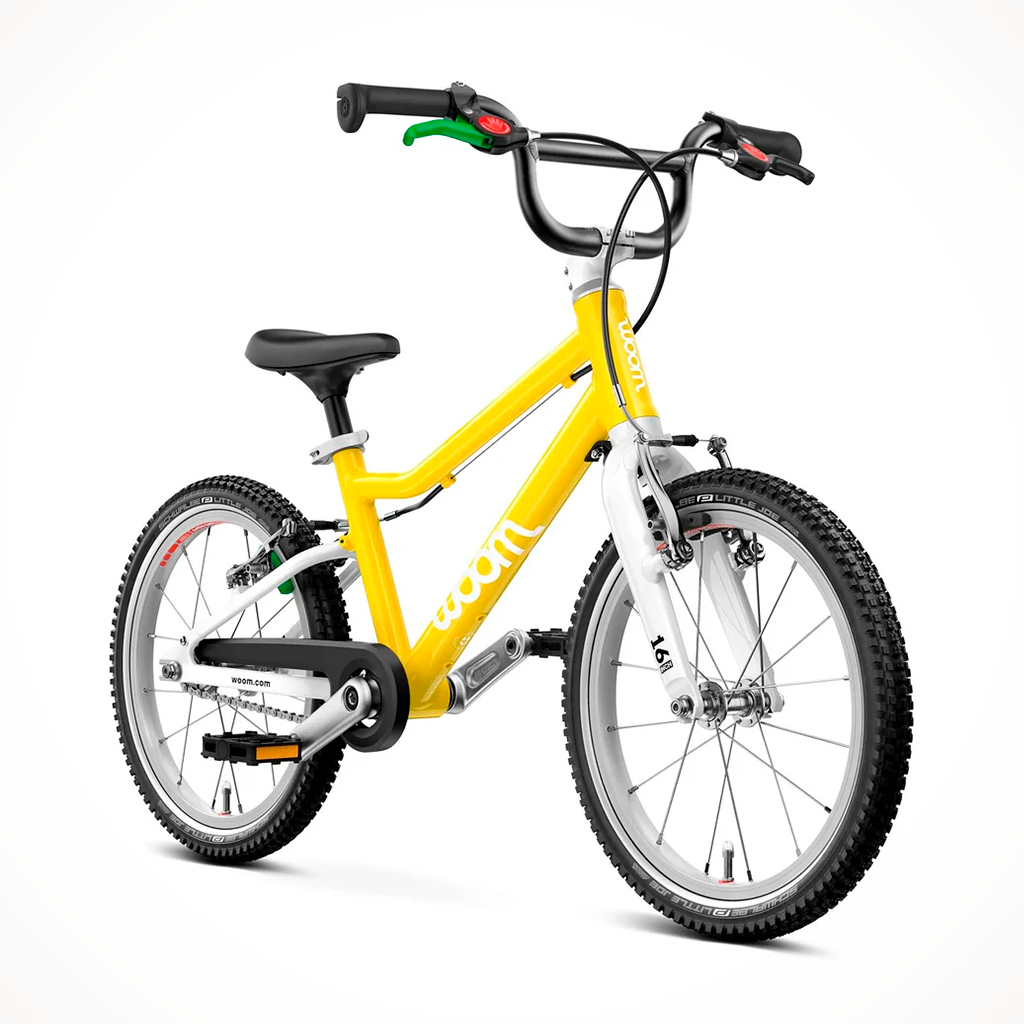 Product image: Woom GO 3 Vibrant Yellow, shown from a three-quarter angled view.